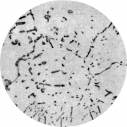 Микроструктура стали  15Х5М: феррит, карбиды